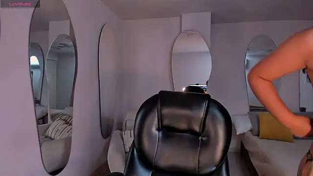 SophieLanne online show from 03/08/26, 03:43