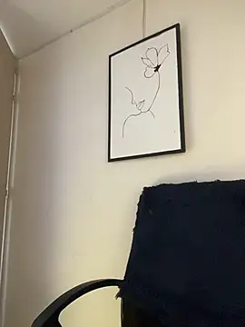 LaraDanverss online show from 04/07/26, 09:04