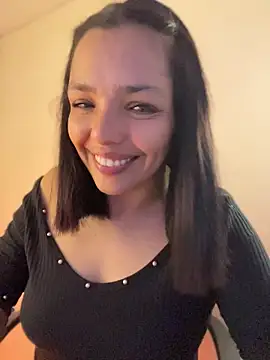 LaraDanverss online show from 04/17/26, 09:18