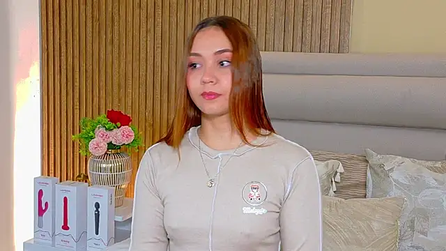 LondraBlush online show from 06/09/26, 12:39