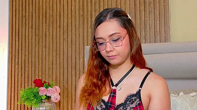 Snapshot of LondraBlush chatting on 07/22/26, 01:03 LondraBlush online show from 07/22/26, 01:03