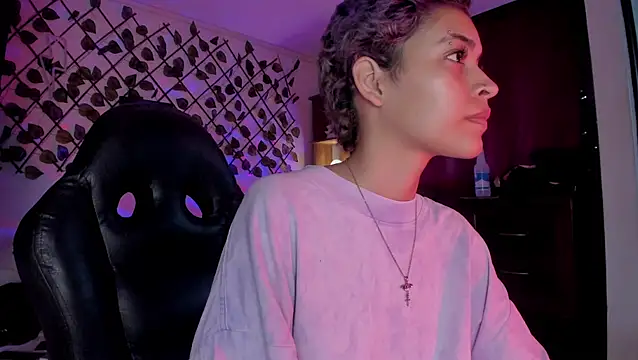 Snapshot of Anny_Kiitty chatting on 02/02/26, 03:27 Anny Kiitty online show from 02/02/26, 03:27