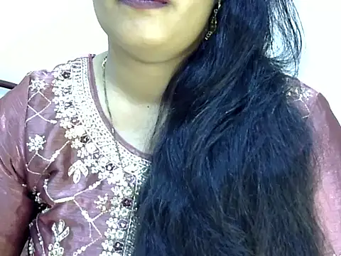 Snapshot of Muskan_Jha chatting on 04/19/26, 12:59 Muskan Jha online show from 04/19/26, 12:59