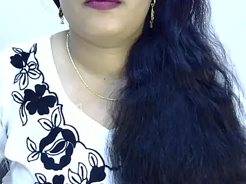 Snapshot of Muskan_Jha chatting on 05/07/26, 02:17 Muskan Jha online show from 05/07/26, 02:17