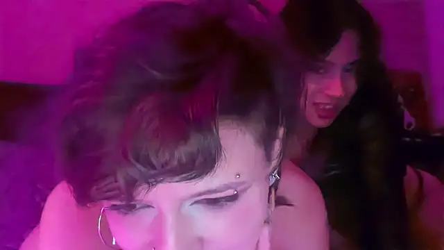 Snapshot of winevirtuv chatting on 11/15/25, 07:38 winevirtuv online show from 11/15/25, 07:38