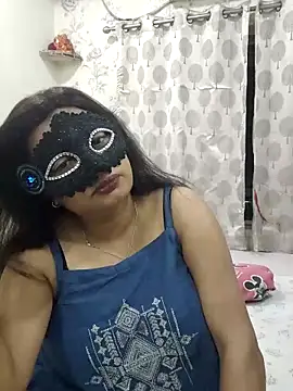 Cute-richa1 online show from 04/19/26, 08:00