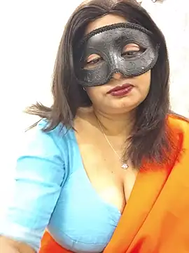 Snapshot of Cute-richa1 chatting on 05/31/26, 06:31 Cute-richa1 online show from 05/31/26, 06:31