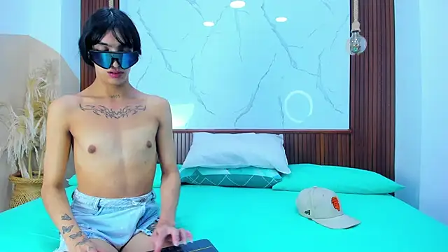 Loversinfire2 online show from 12/21/25, 10:50