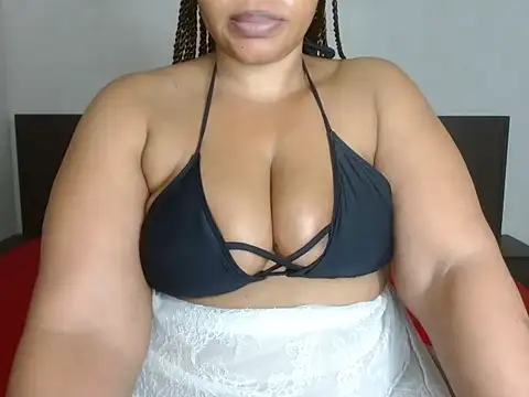 Roundasssquiterxx online show from 11/26/25, 04:57