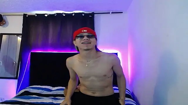 Snapshot of Anyelo_hot1111 chatting on 11/15/25, 12:23 Anyelo hot1111 online show from 11/15/25, 12:23