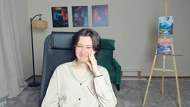 NenaBriand online show from 11/19/25, 12:38