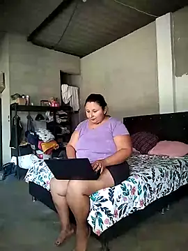 Snapshot of BWW-CINDY11 chatting on 02/22/26, 02:15 BWW-CINDY11 online show from 02/22/26, 02:15