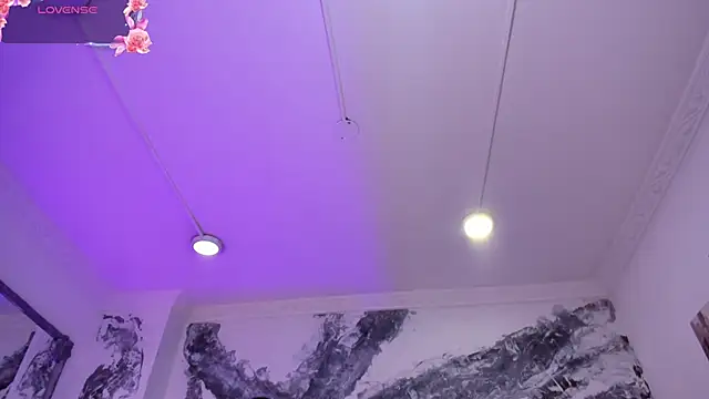 VictoriaSaenz1  online show from 12/03/25, 05:48