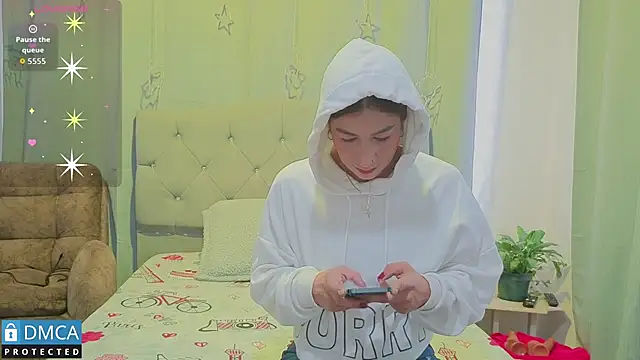 scarlett fire5 online show from 12/20/25, 04:58