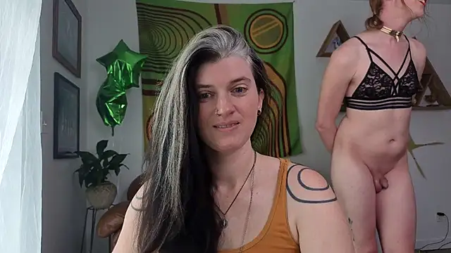 bruisedblossoms online show from 04/21/26, 04:34