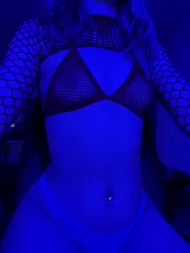 NoyaXO online show from 11/18/25, 02:54