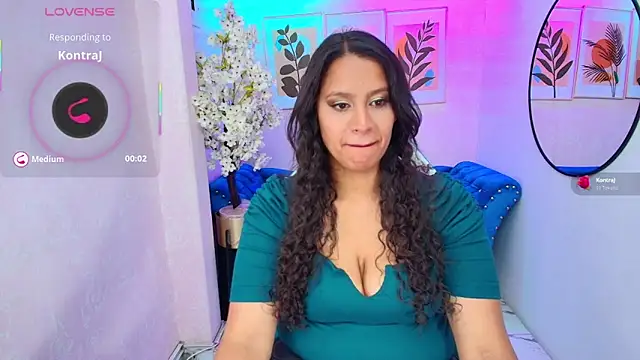 Lili rousx online show from 11/26/25, 03:18