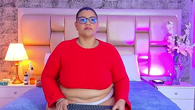 SelennaCooper online show from 04/21/26, 11:49