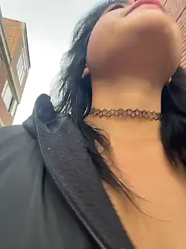 Sophie wyld online show from 11/16/25, 09:20