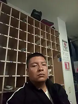 Jeison0323 online show from 04/21/26, 08:09