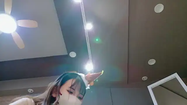 Snapshot of niko-jpn chatting on 12/18/25, 01:28 niko-jpn online show from 12/18/25, 01:28