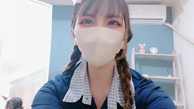 Snapshot of niko-jpn chatting on 12/21/25, 02:41 niko-jpn online show from 12/21/25, 02:41