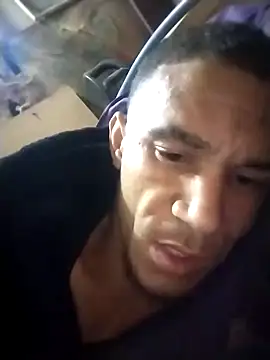 Snapshot of Pussylicker50565 chatting on 11/18/25, 04:39 Pussylicker50565 online show from 11/18/25, 04:39