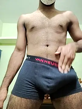 Snapshot of Yournextdoorboy chatting on 06/18/26, 05:06 Yournextdoorboy online show from 06/18/26, 05:06