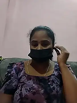 Snapshot of Tamil_devagi chatting on 11/20/25, 08:25 Tamil devagi online show from 11/20/25, 08:25