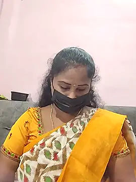 Snapshot of Tamil_devagi chatting on 11/21/25, 06:17 Tamil devagi online show from 11/21/25, 06:17