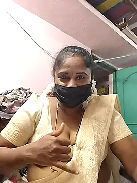 Snapshot of Tamil_devagi chatting on 11/25/25, 06:19 Tamil devagi online show from 11/25/25, 06:19