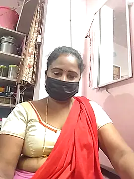 Snapshot of Tamil_devagi chatting on 12/02/25, 08:59 Tamil devagi online show from 12/02/25, 08:59