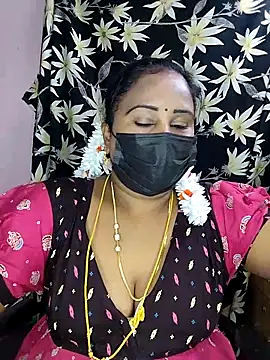 Snapshot of Tamil_devagi chatting on 12/19/25, 05:53 Tamil devagi online show from 12/19/25, 05:53