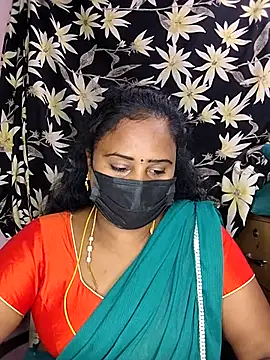 Snapshot of Tamil_devagi chatting on 12/21/25, 05:53 Tamil devagi online show from 12/21/25, 05:53