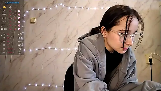 TianaMeiser online show from 12/19/25, 10:11