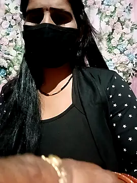 Snapshot of hotbabe205 chatting on 11/17/25, 04:13 hotbabe205 online show from 11/17/25, 04:13