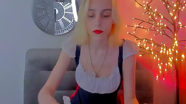 MiilaGlow online show from 02/03/26, 02:22