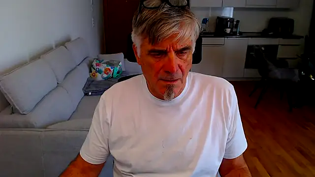 Buidapest online show from 03/27/26, 08:26