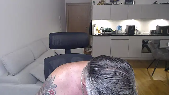 Buidapest online show from 04/09/26, 06:46