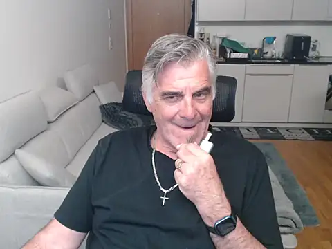 Buidapest online show from 04/28/26, 01:04