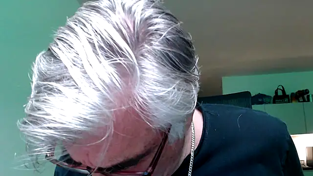 Snapshot of Buidapest chatting on 05/16/26, 06:32 Buidapest online show from 05/16/26, 06:32