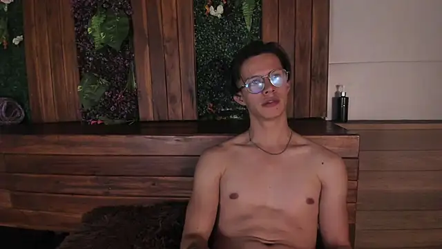 Snapshot of Brandon_starkk chatting on 12/02/25, 12:32 Brandon starkk online show from 12/02/25, 12:32