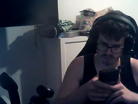 Snapshot of DesertedMonoxide chatting on 06/18/26, 04:33 DesertedMonoxide online show from 06/18/26, 04:33