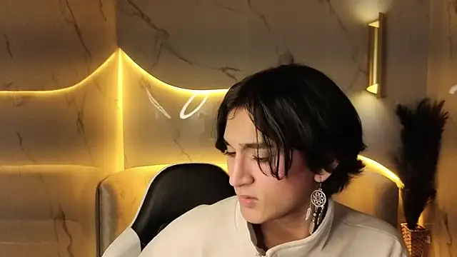 Snapshot of zoe_tp chatting on 11/25/25, 12:27 zoe tp online show from 11/25/25, 12:27