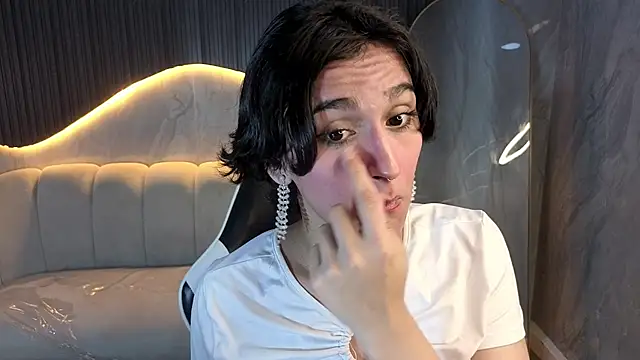 Snapshot of zoe_tp chatting on 12/13/25, 08:14 zoe tp online show from 12/13/25, 08:14