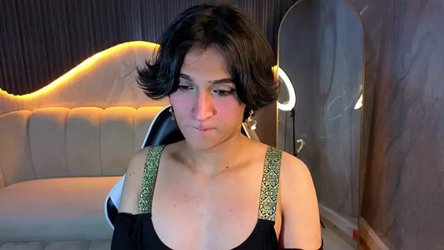 Snapshot of zoe_tp chatting on 12/15/25, 08:02 zoe tp online show from 12/15/25, 08:02