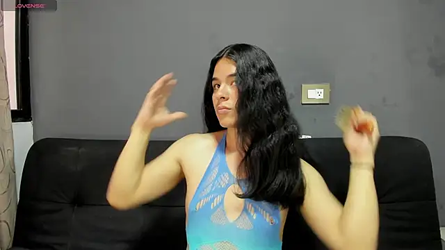 Snapshot of Angel-umbra chatting on 11/24/25, 07:46 Angel-umbra online show from 11/24/25, 07:46