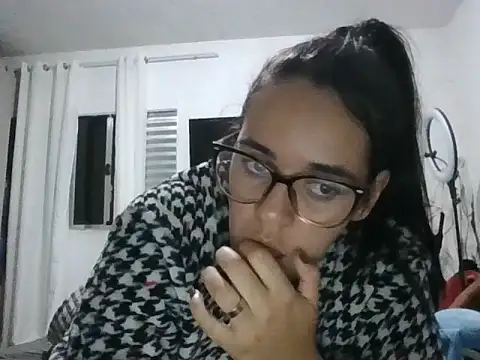 Snapshot of Lidiferrari chatting on 11/18/25, 02:50 Lidiferrari online show from 11/18/25, 02:50