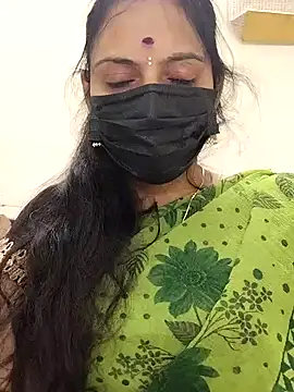 Snapshot of Queen-Neha chatting on 11/17/25, 09:53 Queen-Neha online show from 11/17/25, 09:53