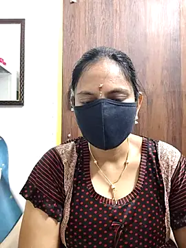 Queen-Neha online show from 02/25/26, 03:32